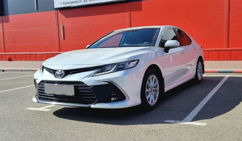 Toyota Camry v70 — кадр 4 из 8