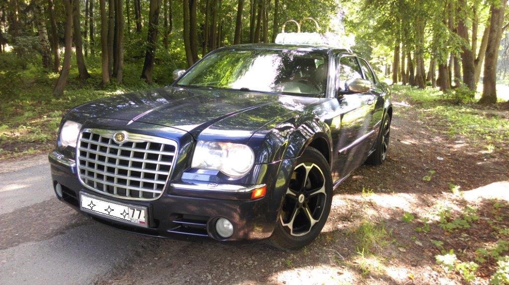 Chysler 300С — кадр 2 из 9