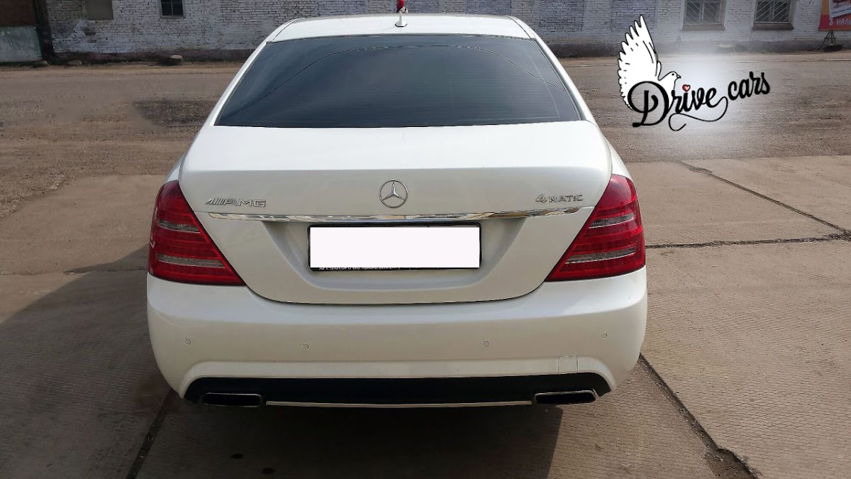 Mercedes-Benz S 221
