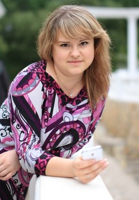 Юлечка Леонова