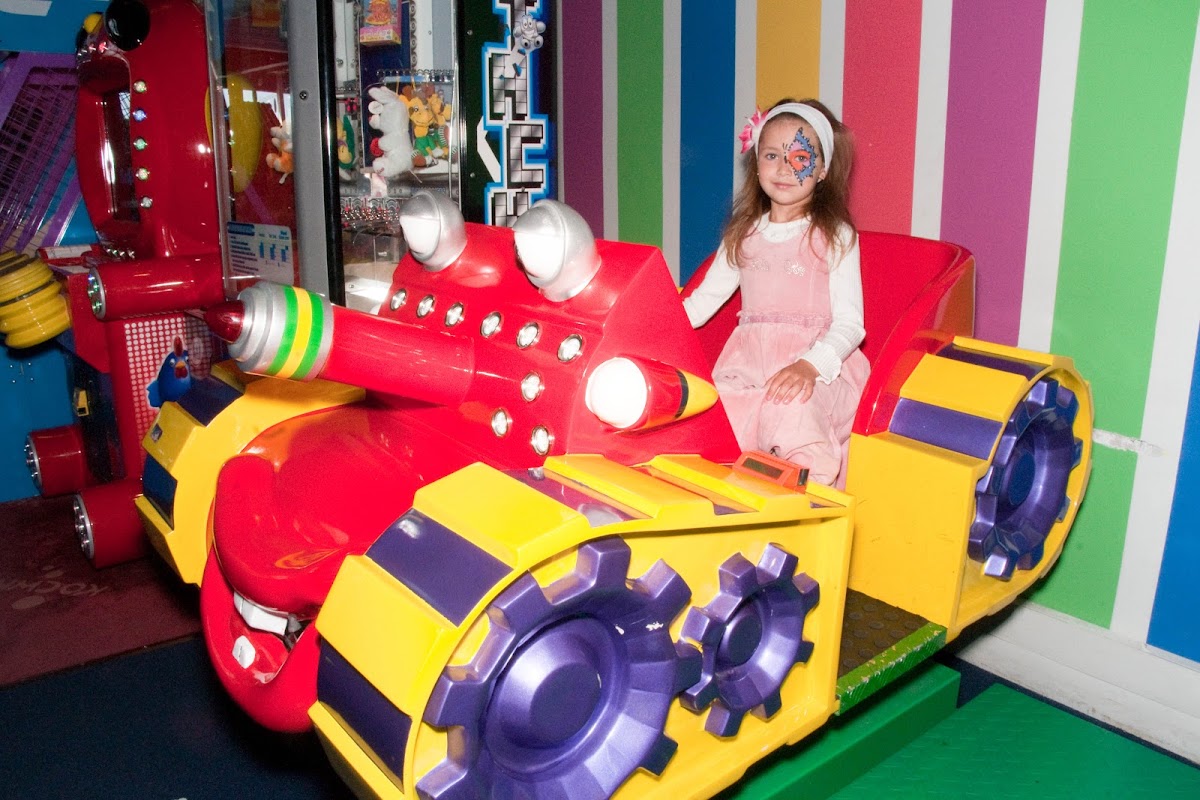 Сашеньке 7 лет