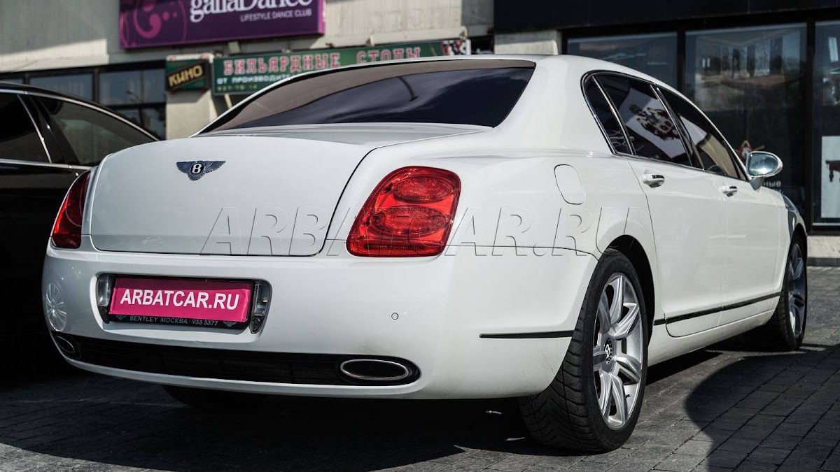 2. Bentley Continental Flying Spur — кадр 4 из 5
