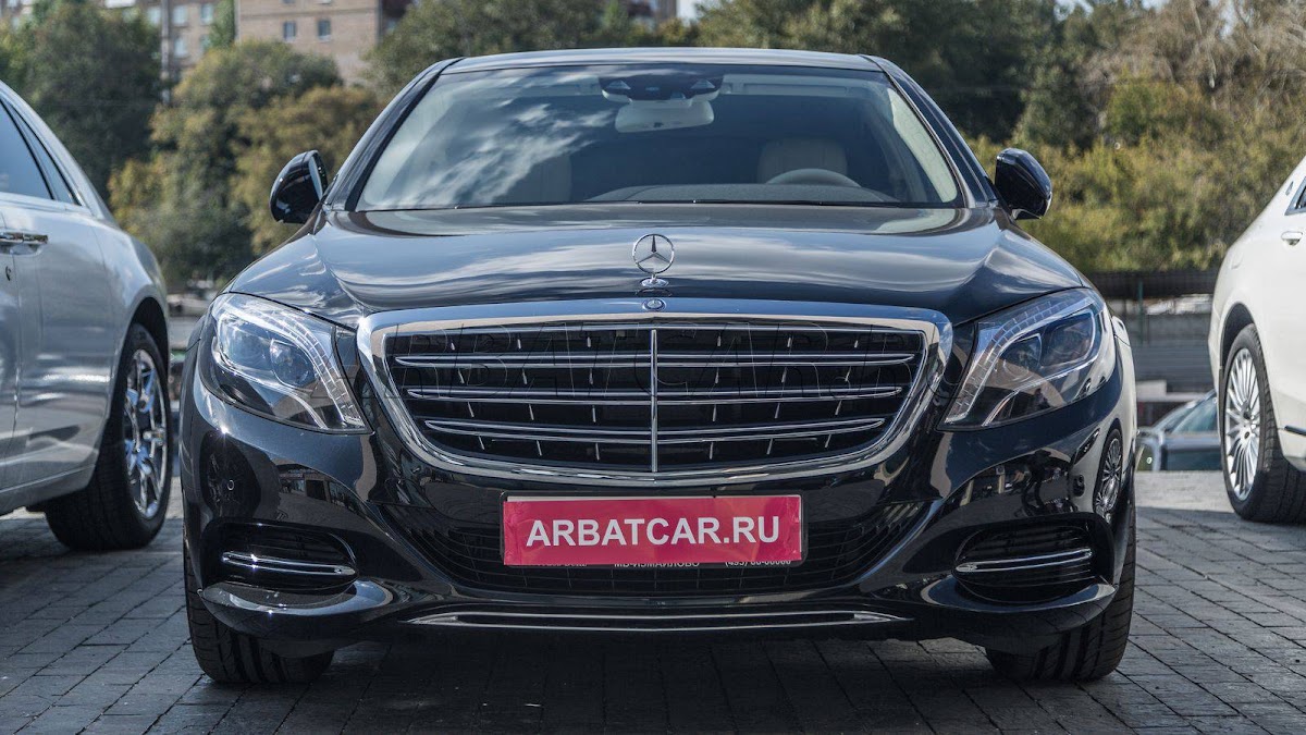 Mercedes Maybach (X222) черный на светлом салоне — кадр 2 из 8
