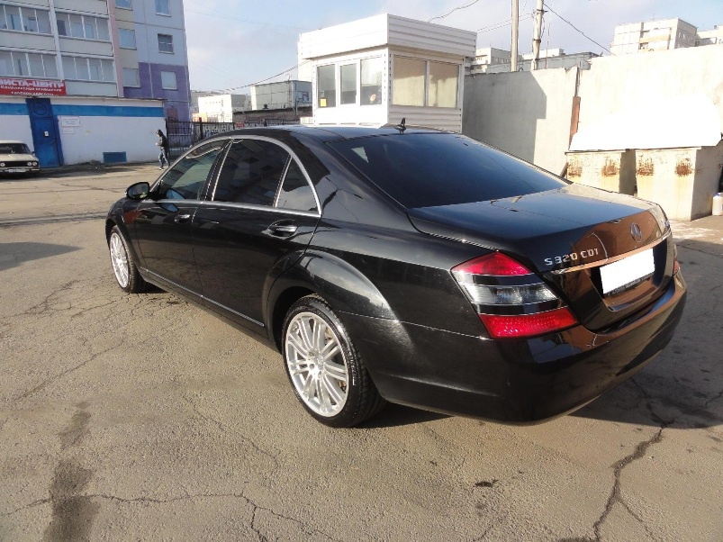 Mercedes-Benz S-Class w221