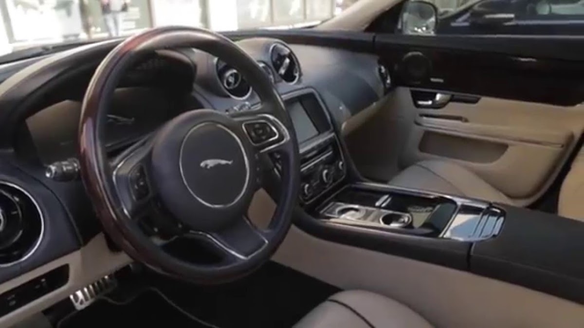 Jaguar XJ белый с бежевым салоном — кадр 2 из 27