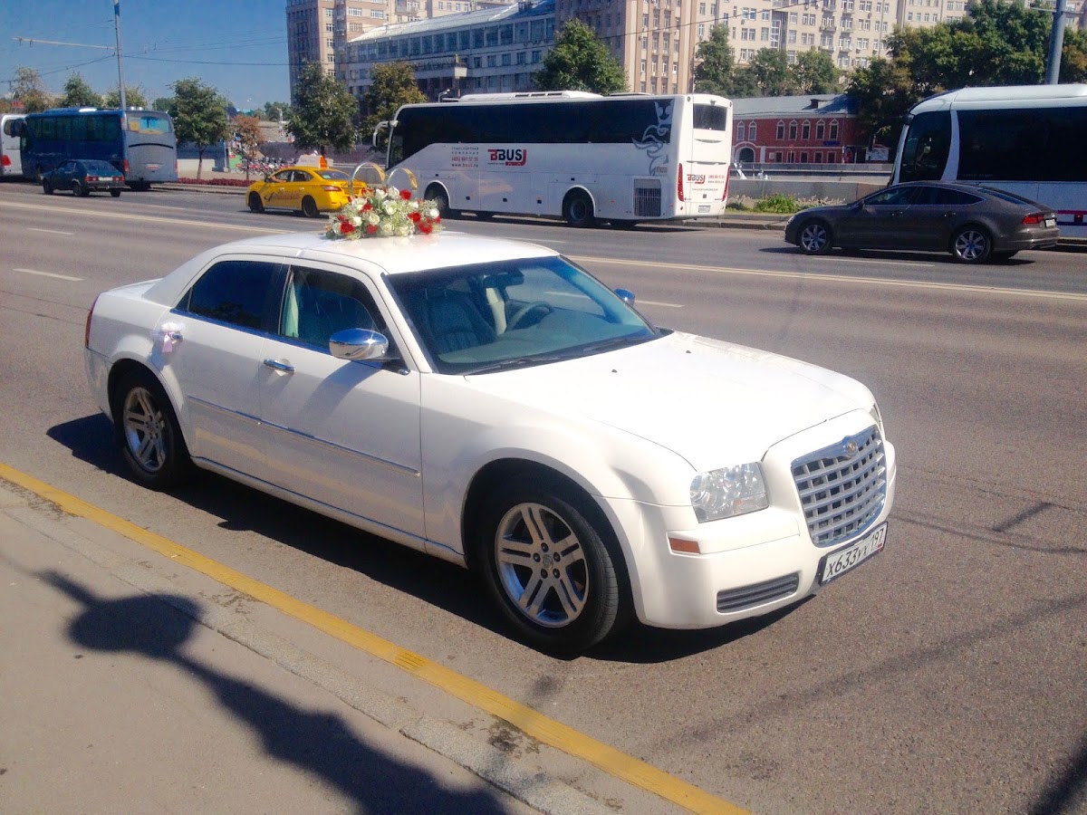 Chrysler 300C — кадр 4 из 6