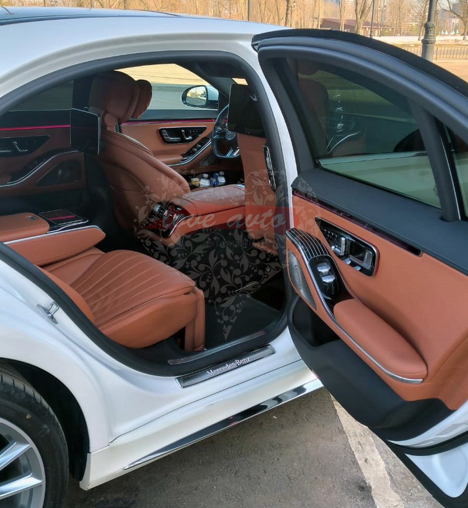 Mercedes-Benz S223 белый