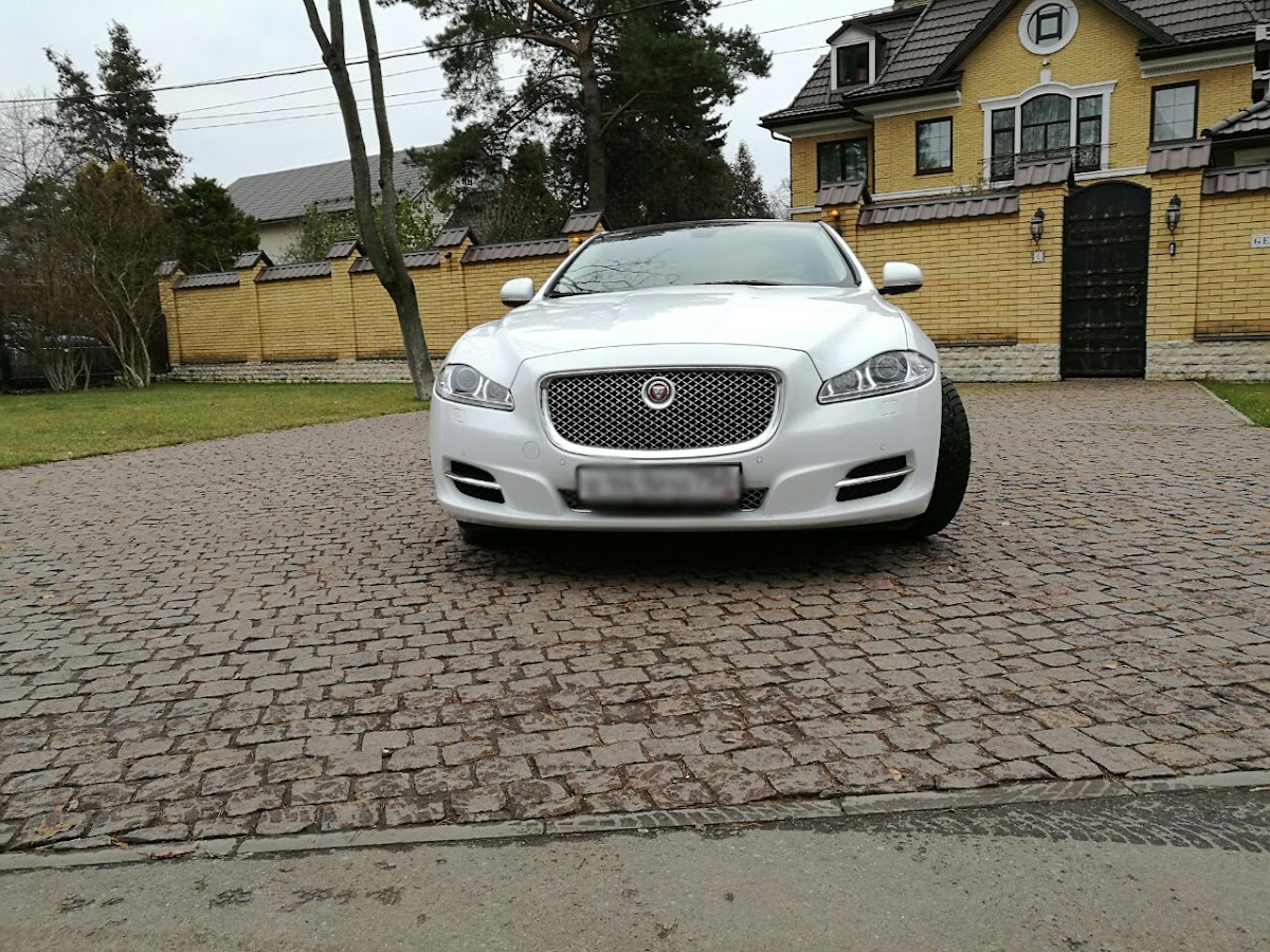 Jaguar XJ — кадр 3 из 24