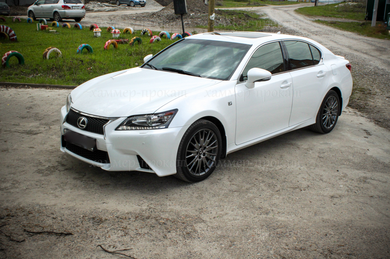 Lexus GS350 — кадр 2 из 4