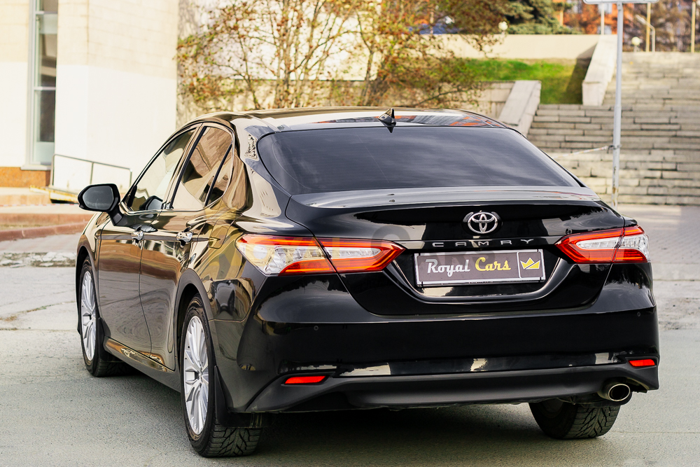 Toyota Camry V70 — кадр 3 из 11
