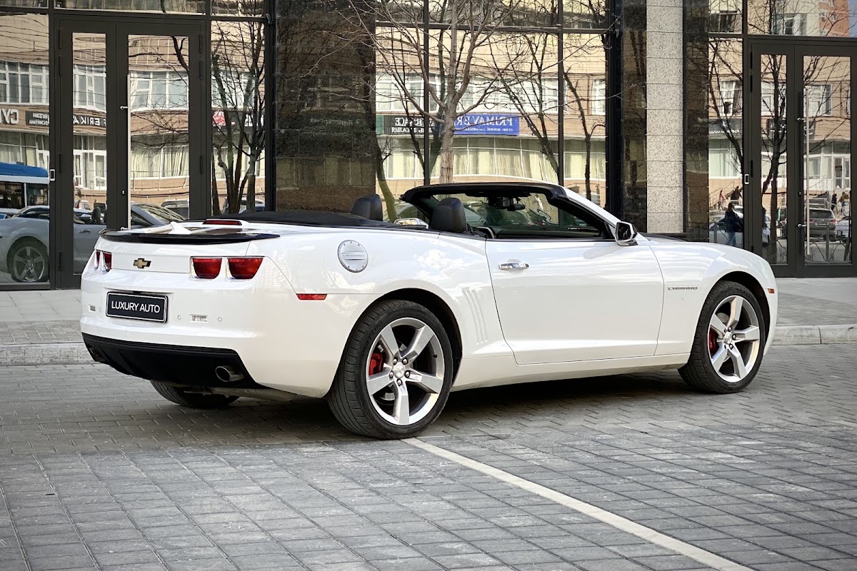 Chevrolet Camaro — кадр 2 из 18