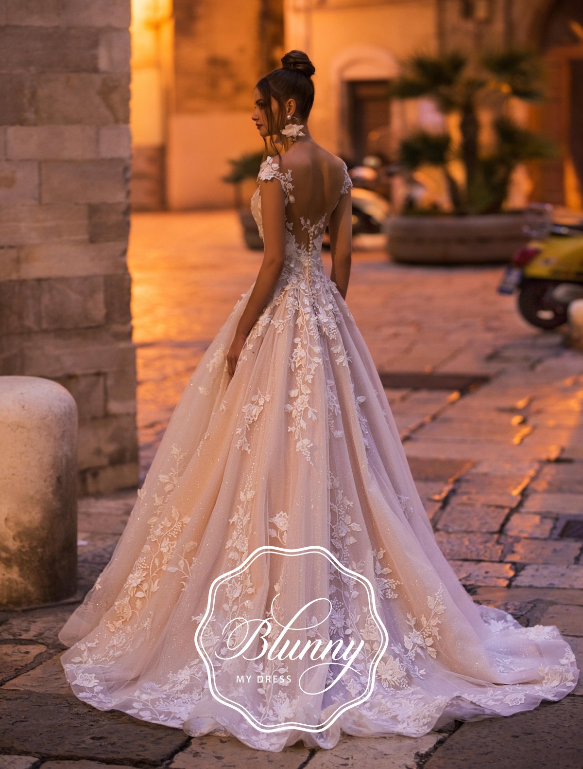 Blandy_20009 — кадр 2 из 3