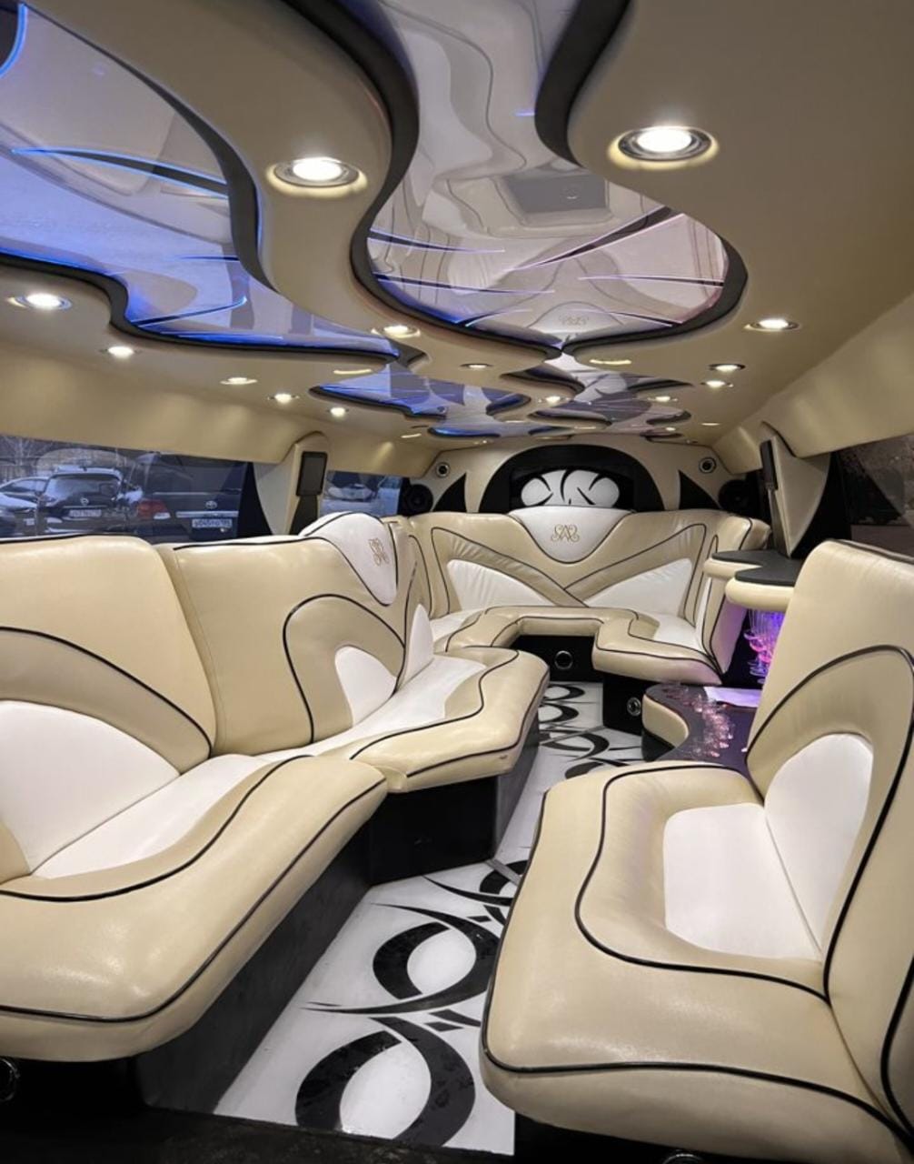 Hummer H2 Royal — кадр 3 из 4