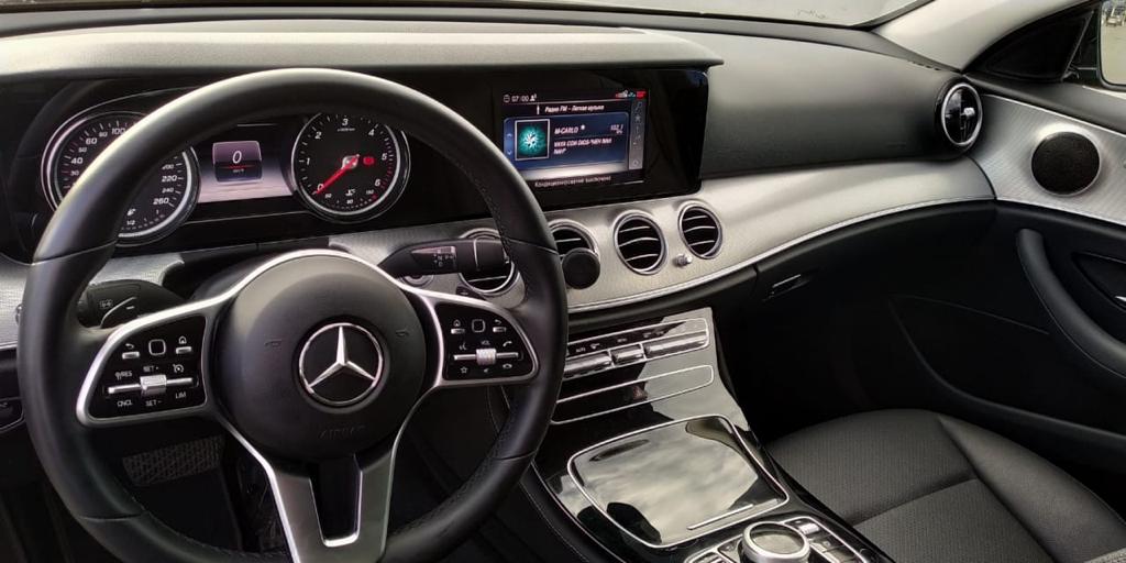 Mercedes E 213