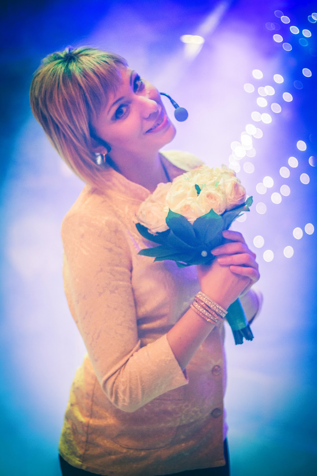 Ведущая Оксана Антонова