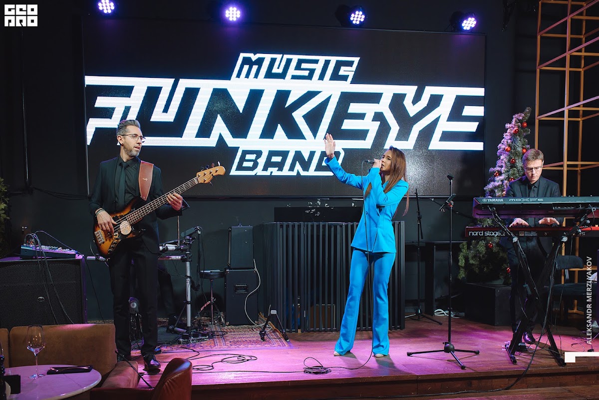 Кавер-группа на свадьбу Нижний Новгород Funkeys Music Band|Рождество в ресторане RIBS