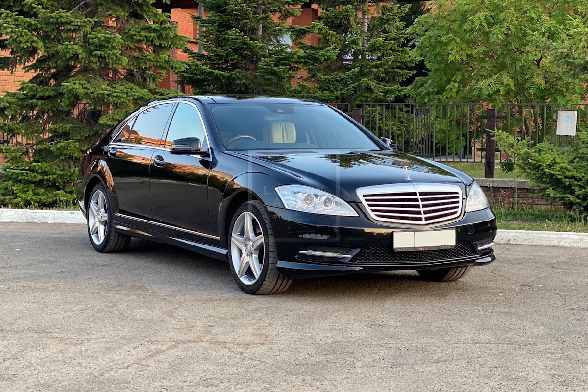 Mersedes Benz S class 221