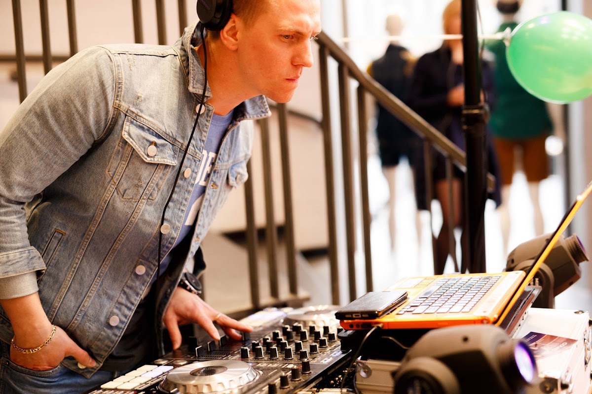 DJ Тони