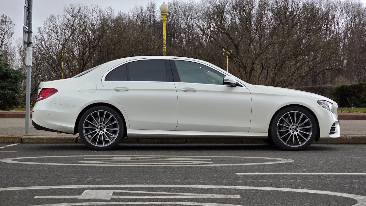 Мерседес Е300(w213) гос.N022 — кадр 3 из 7
