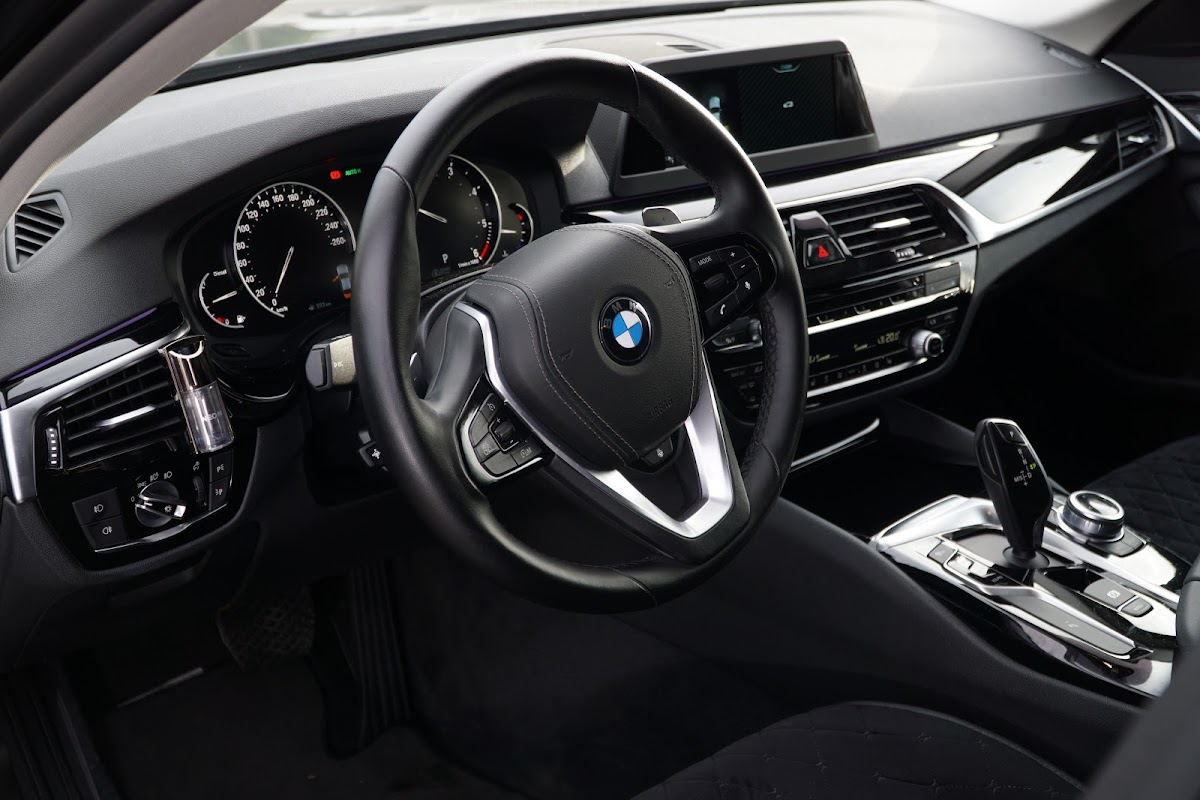 BMW-5 G30