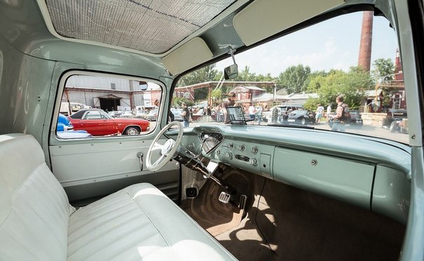 Chevrolet 3100 1955 — кадр 4 из 4
