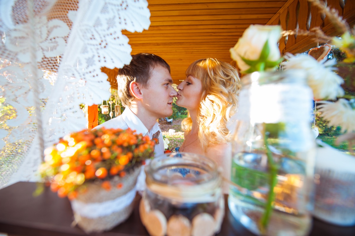Осеннее Love story Станислав и Татьяна, декорации в стиле Рустик