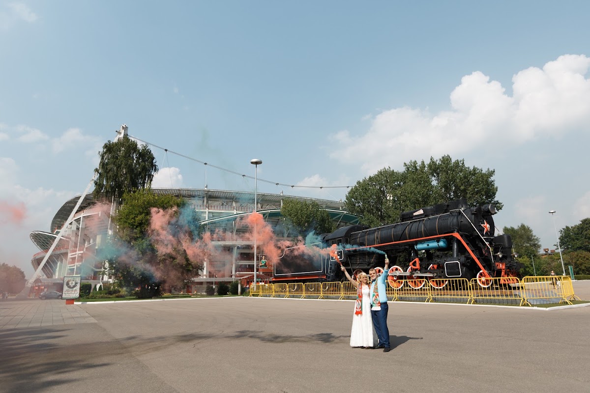 Стадион Локомотив