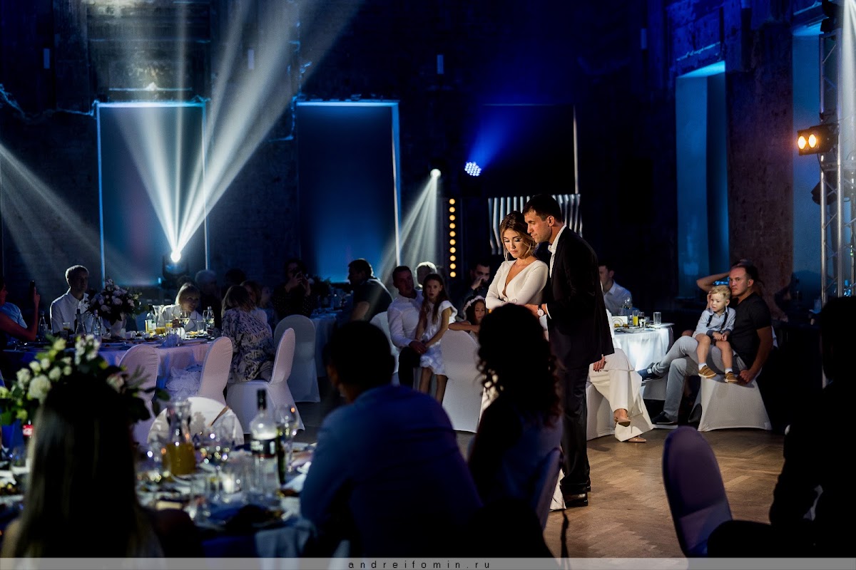 Elect Show rental company