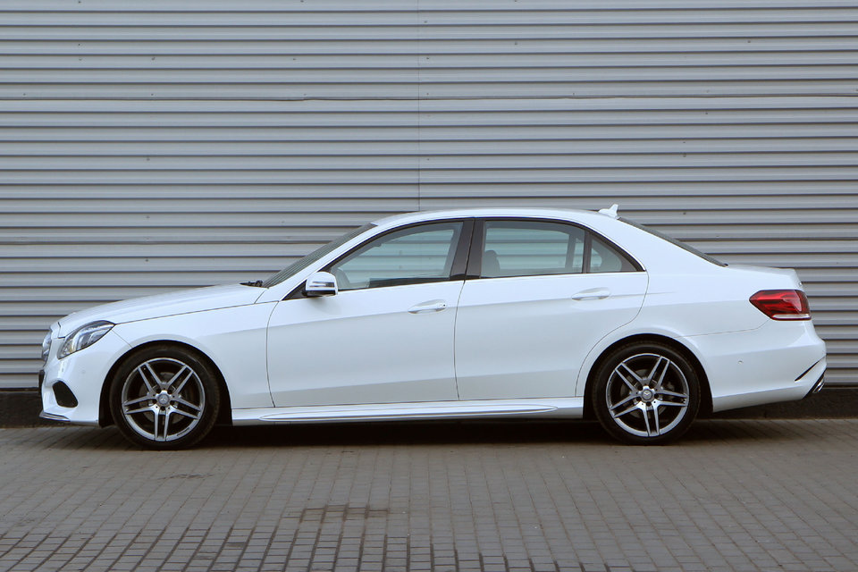 Mercedes E-Class — кадр 3 из 5
