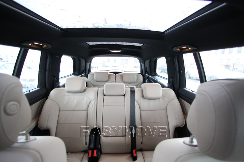 Mercedes GL — кадр 2 из 3