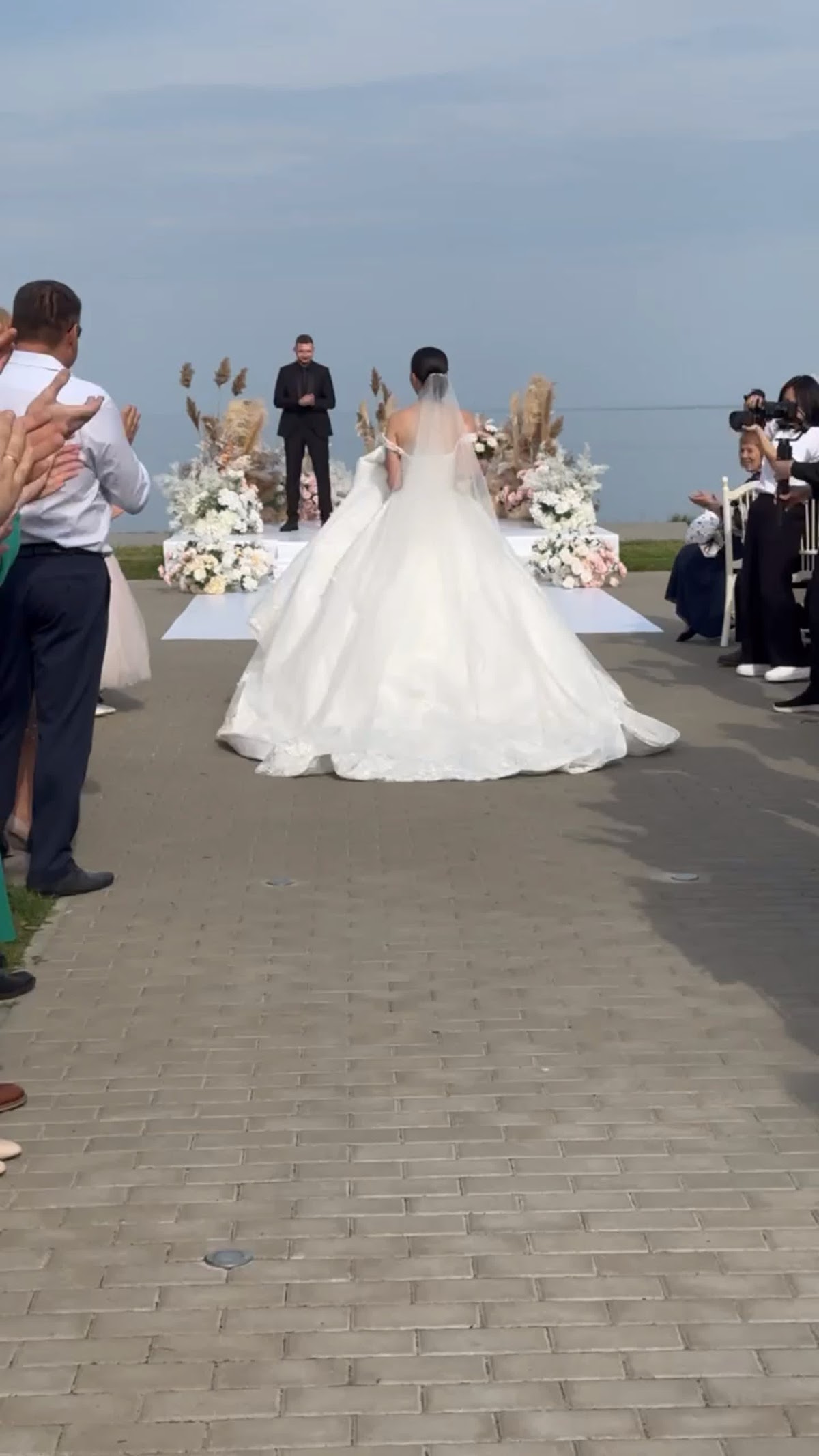 Видео