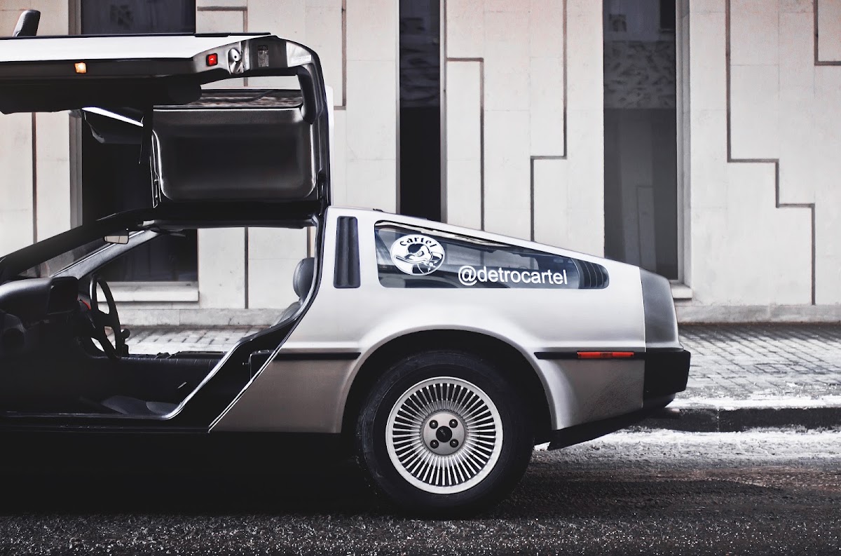 DeLorean DMC-12