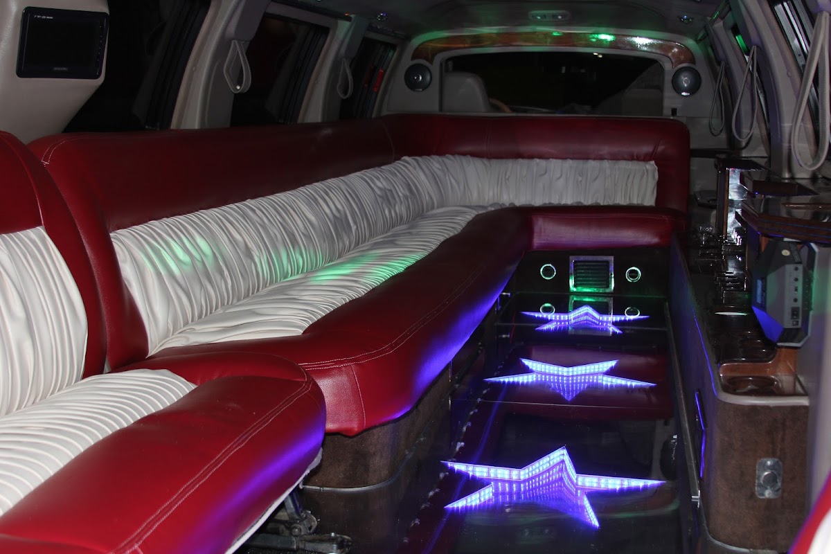 Disco Limousine Ford Excursion