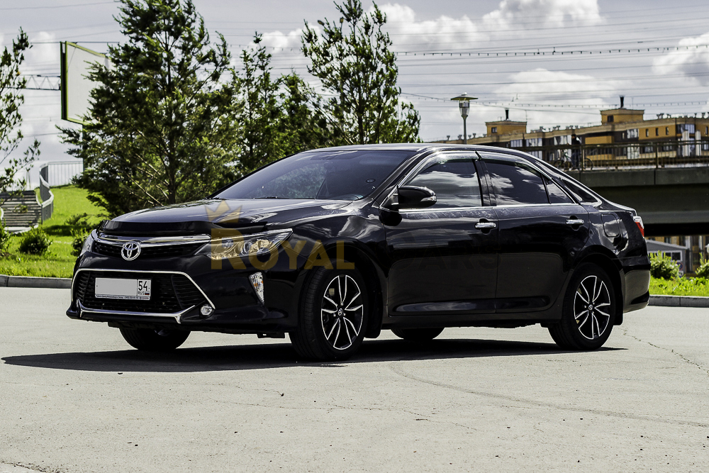 Toyota Camry V55 Exclusive Черная