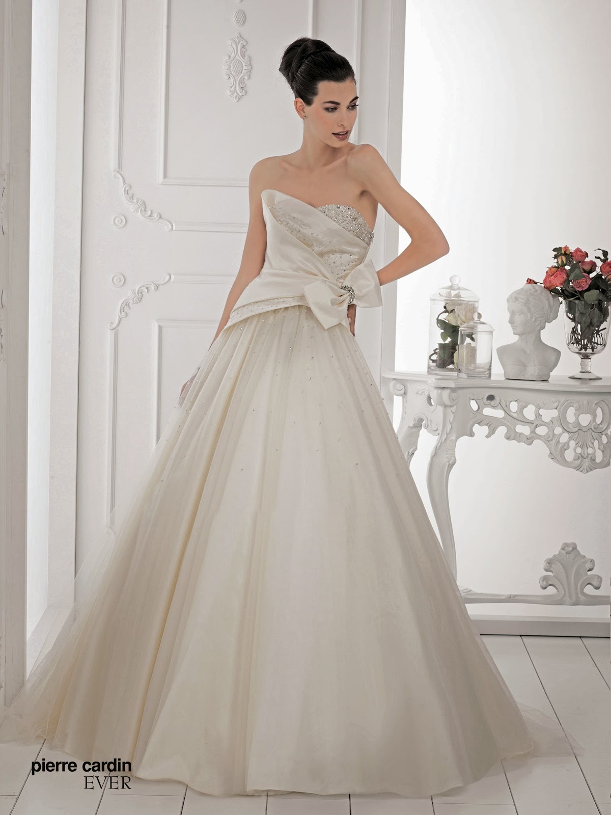 Свадебные платья Pierre Cardin 2013