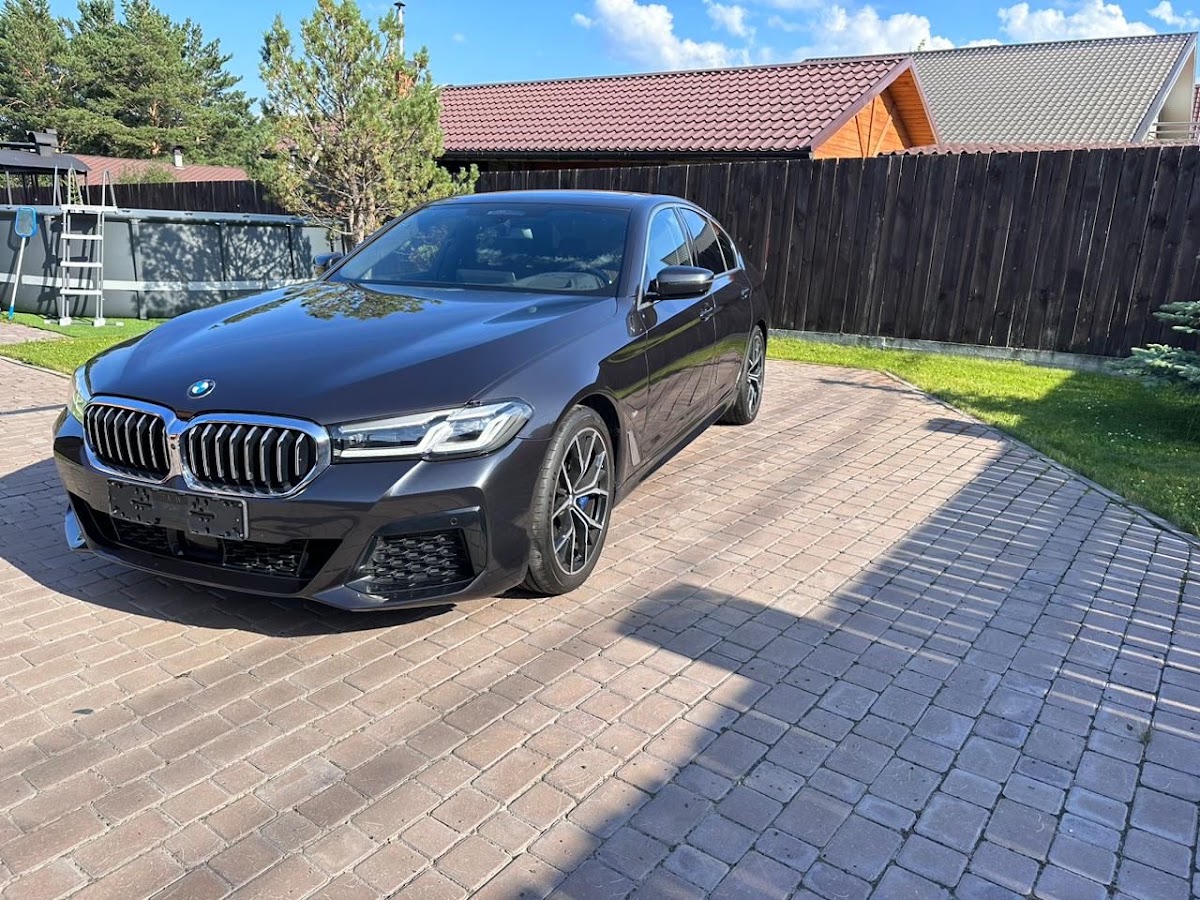 BMW 5 Series — кадр 3 из 7