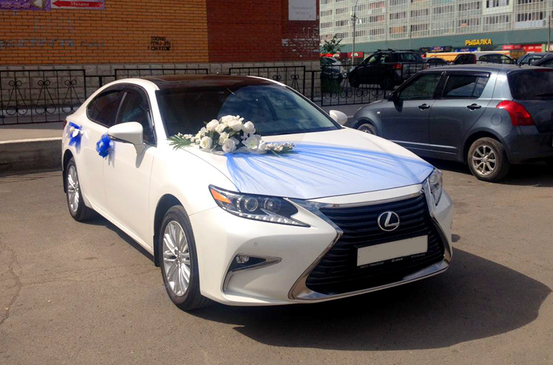 Lexus ES200 — кадр 5 из 8