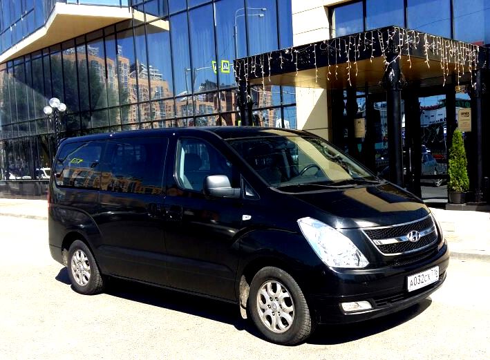 Hyundai Starex