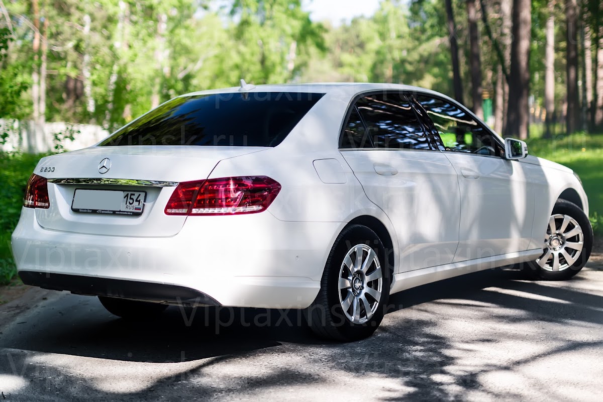 Mercedes-Benz E 212 — кадр 2 из 6