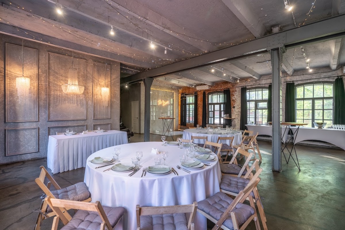 Основной зал