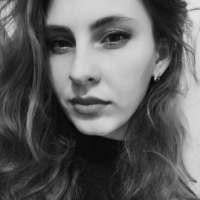 Вика Олейникова
