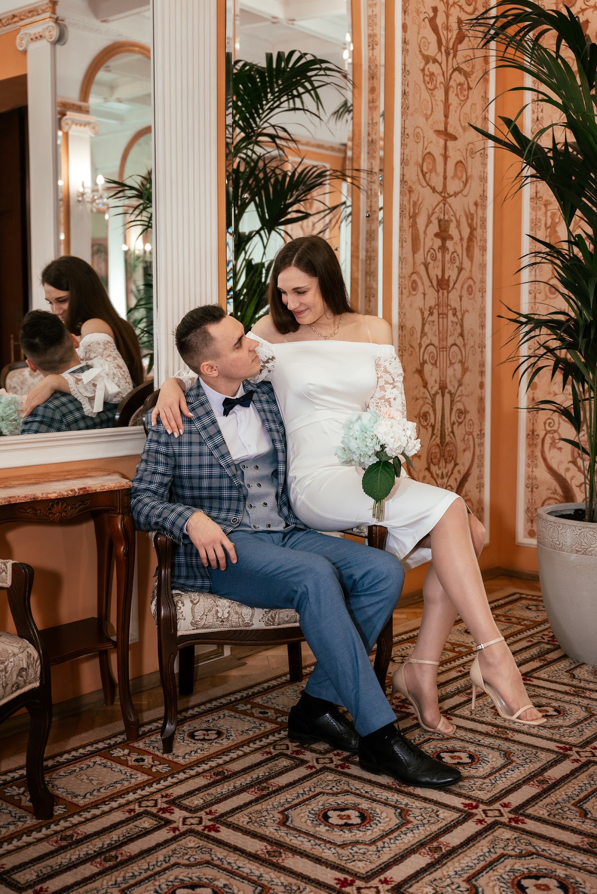 Свадебная фотосессия в Грибоедовском ЗАГСе