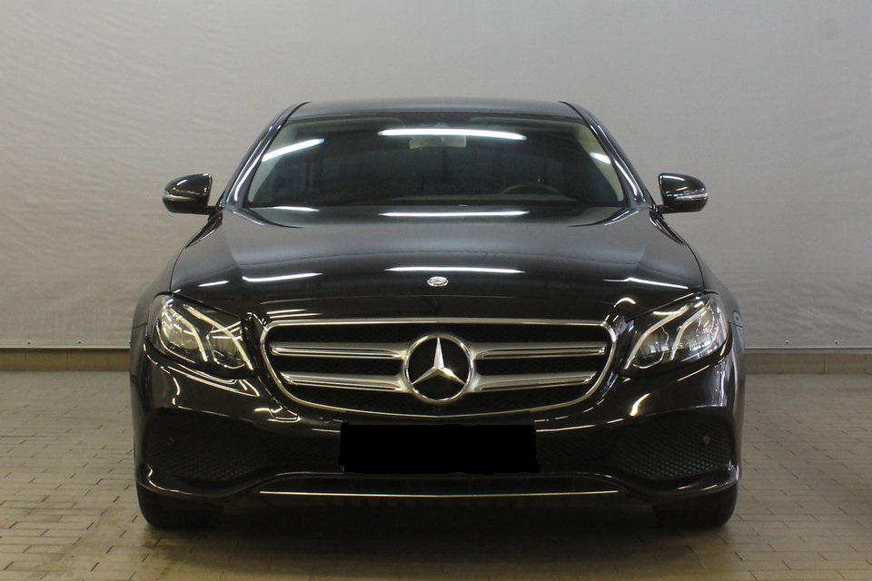 Mercedes E-Class — кадр 3 из 5