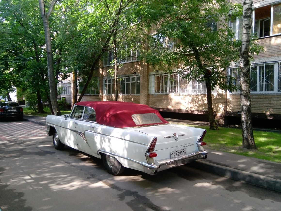 Чайка ГАЗ 13 Кабриолет — кадр 3 из 16