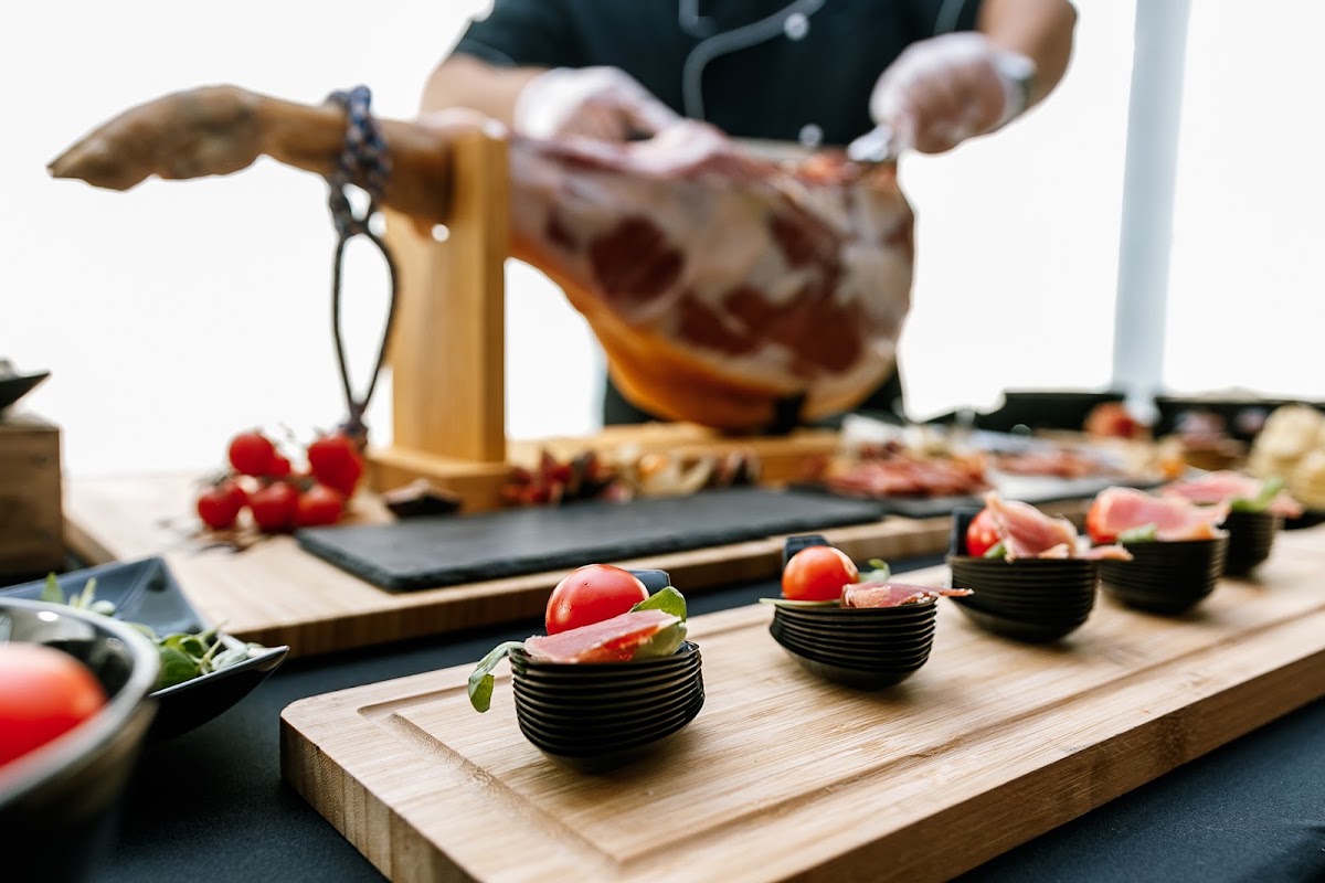 Хамон-бар от PICNIC CATERING