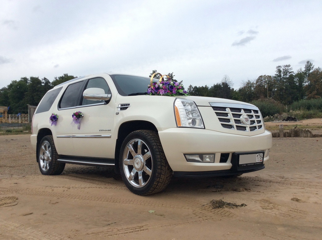 Cadillac Escalade Platinum — кадр 4 из 11