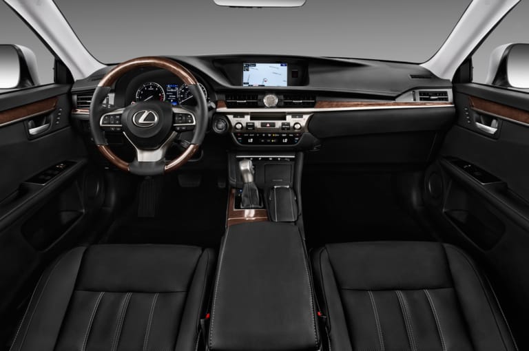 Lexus ES 250 (XV60)
