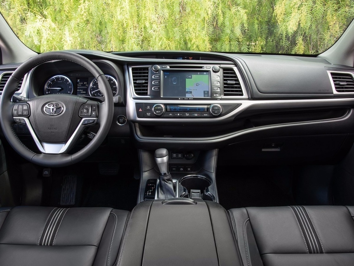 Toyota Highlander (XU50)