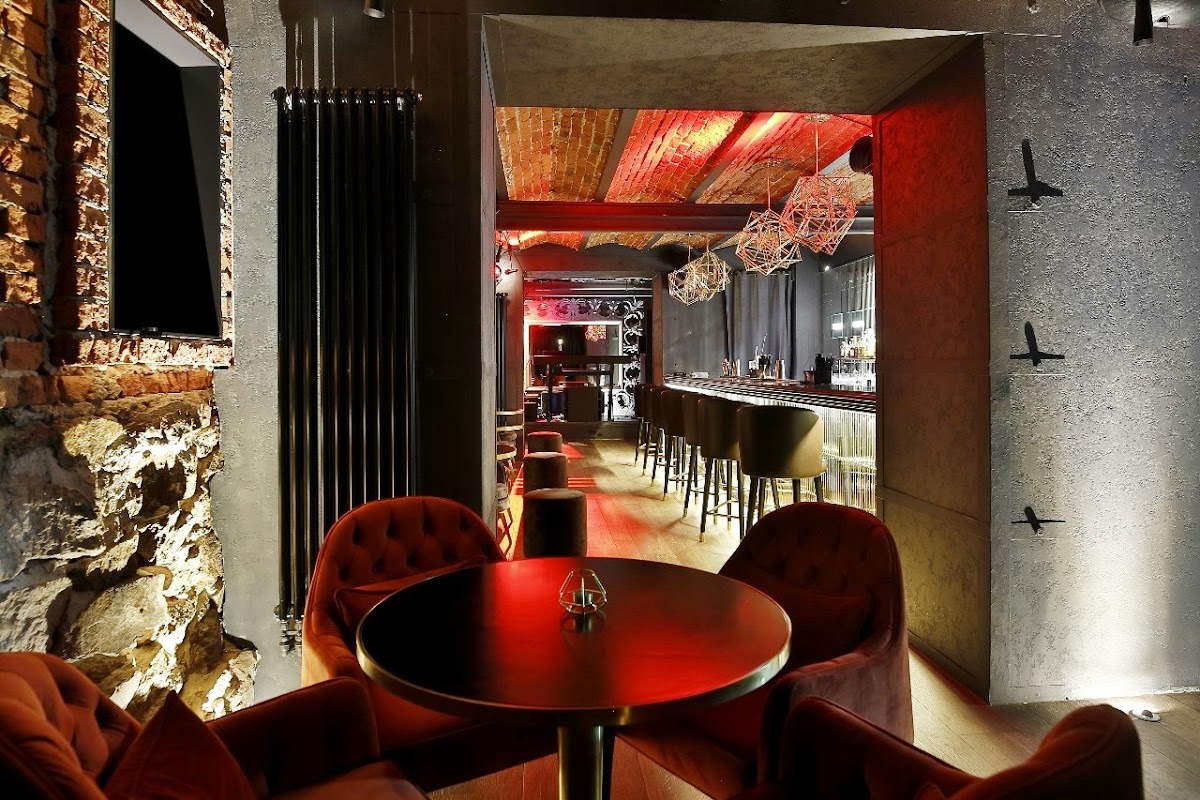 Lounge Bar
