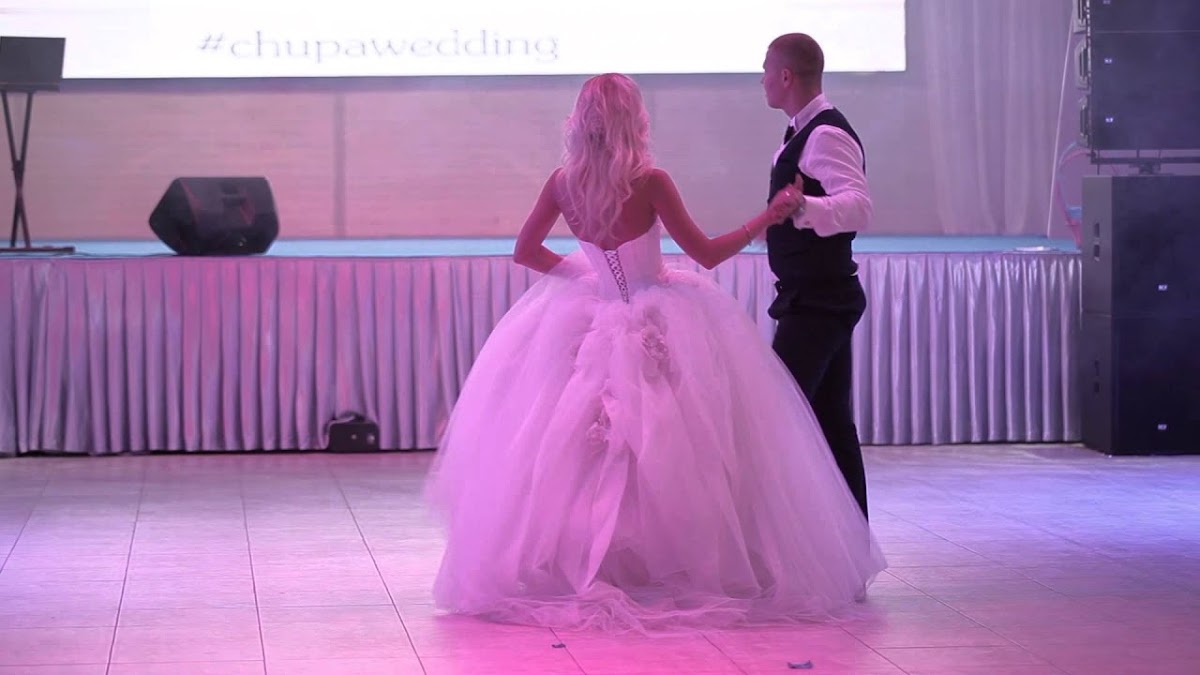 Сеть школ свадебного танца LA DANSE